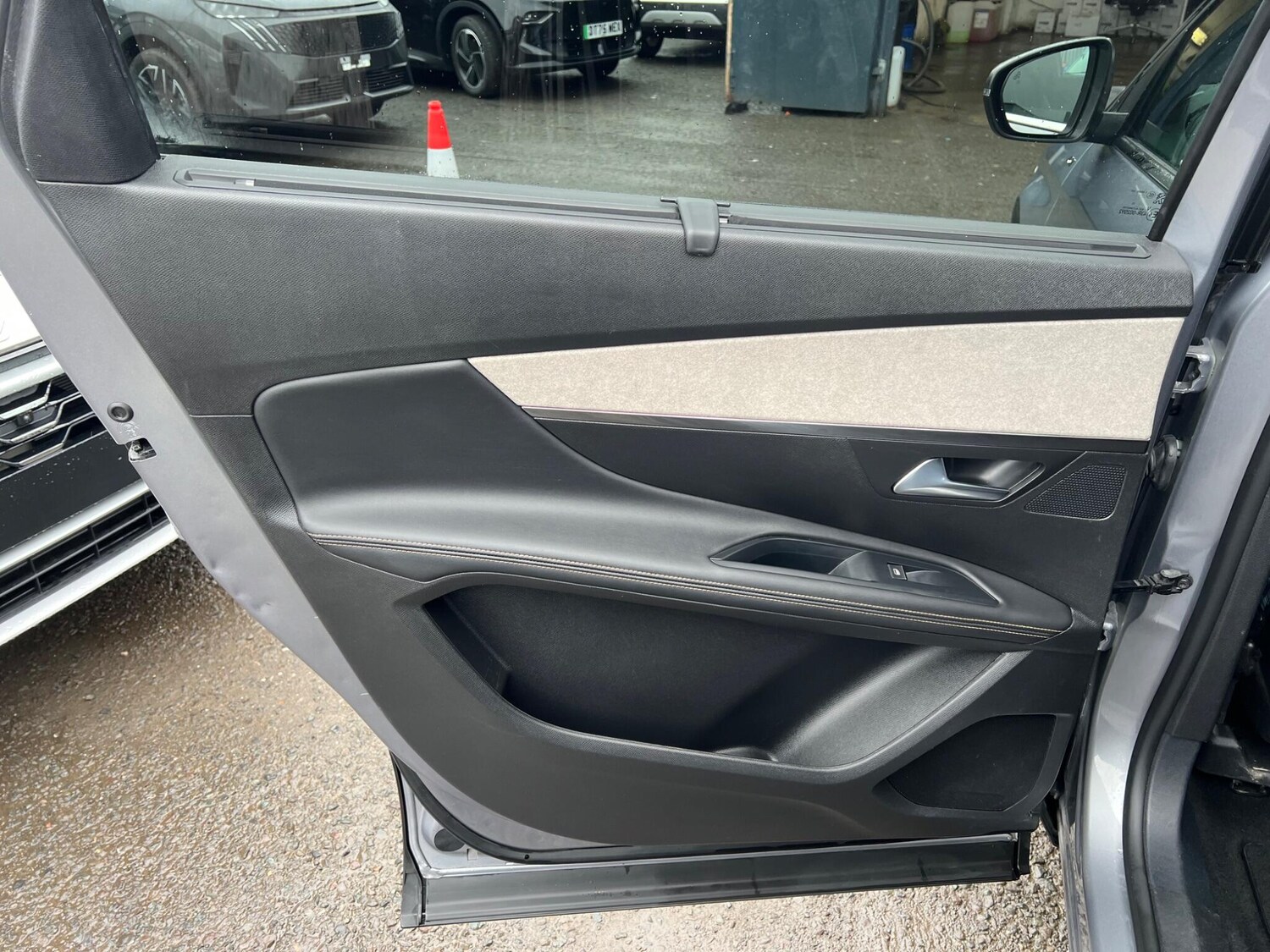 Used Peugeot 5008 2023 for sale - 77343737: Photo 41