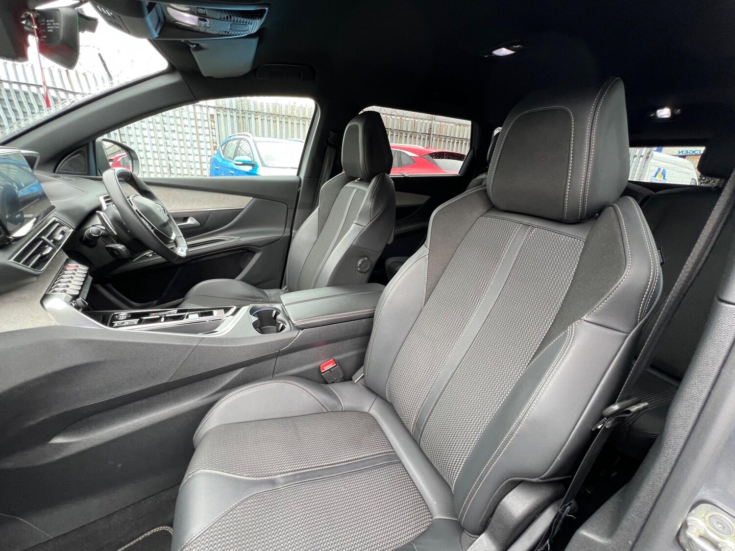 Used Peugeot 5008 2023 for sale - 77343737: Photo 44