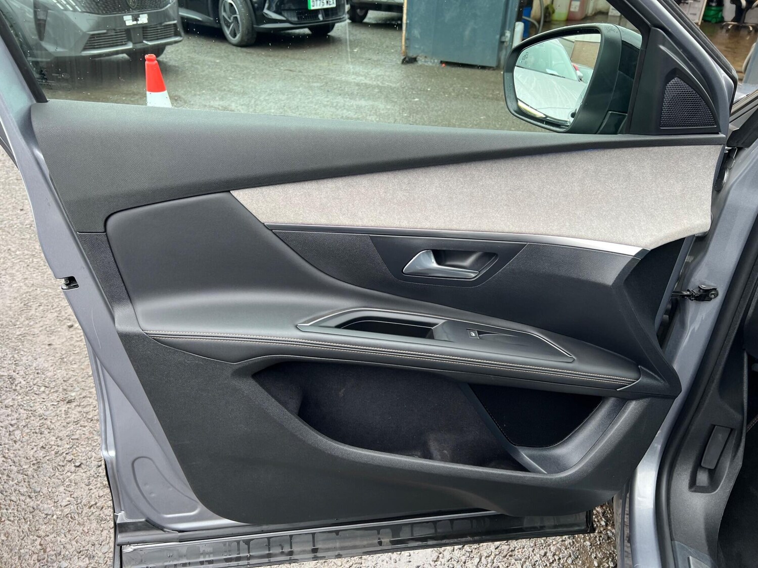 Used Peugeot 5008 2023 for sale - 77343737: Photo 45