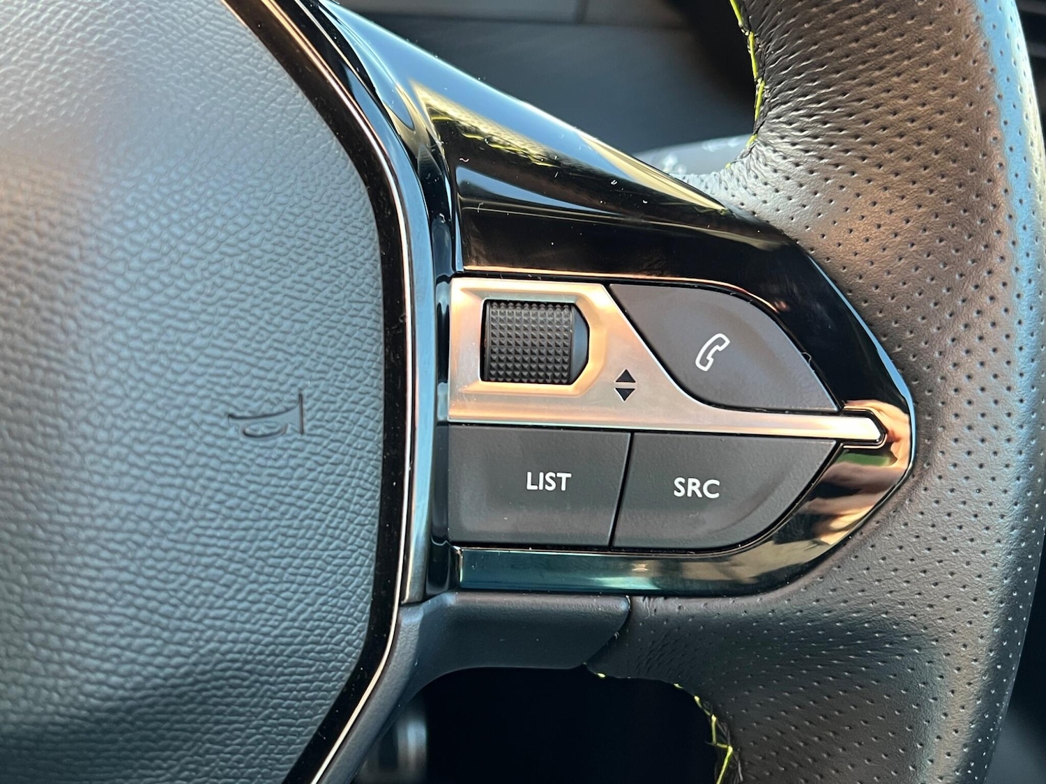 Used Peugeot 2008 2022 for sale - 76781173: Photo 22