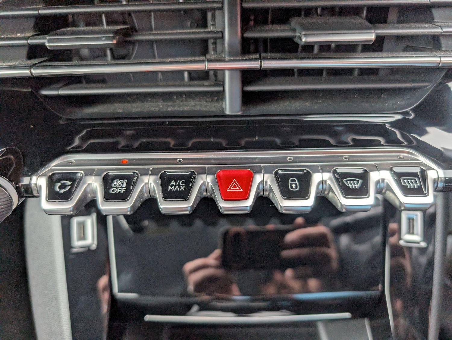 Used Peugeot E-208 2022 for sale - 75883748: Photo 49