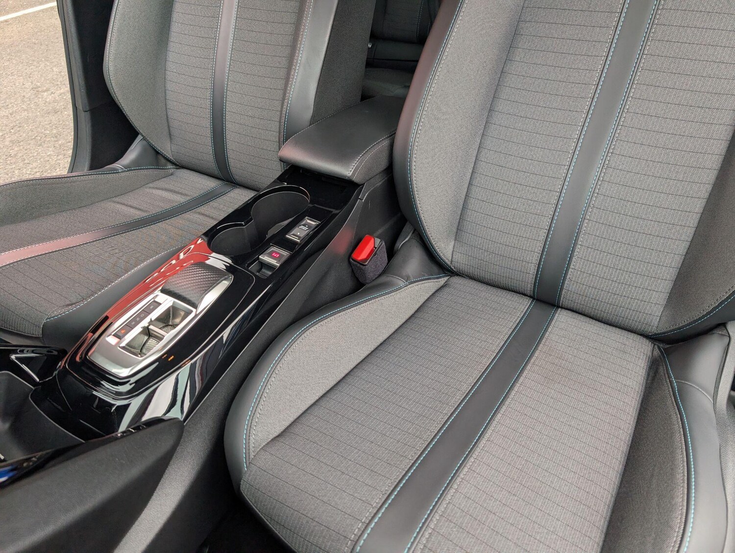 Used Peugeot E-208 2022 for sale - 75883748: Photo 57