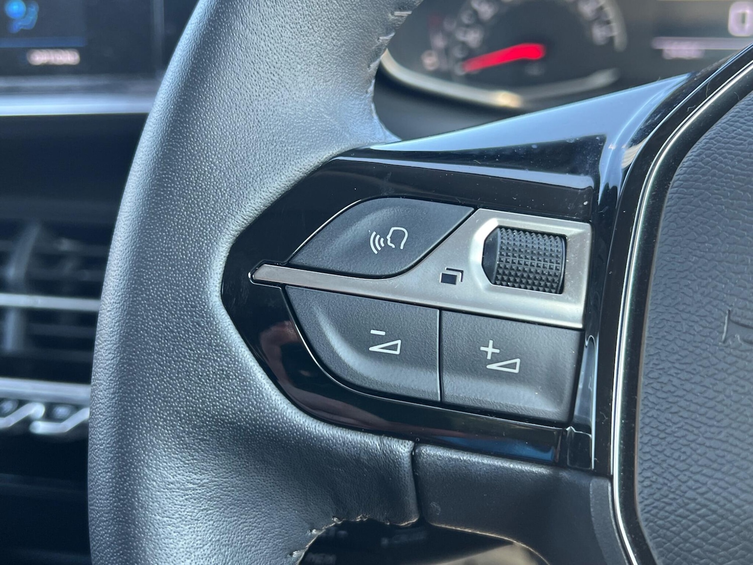 Used Peugeot 208 2023 for sale - 77993111: Photo 24