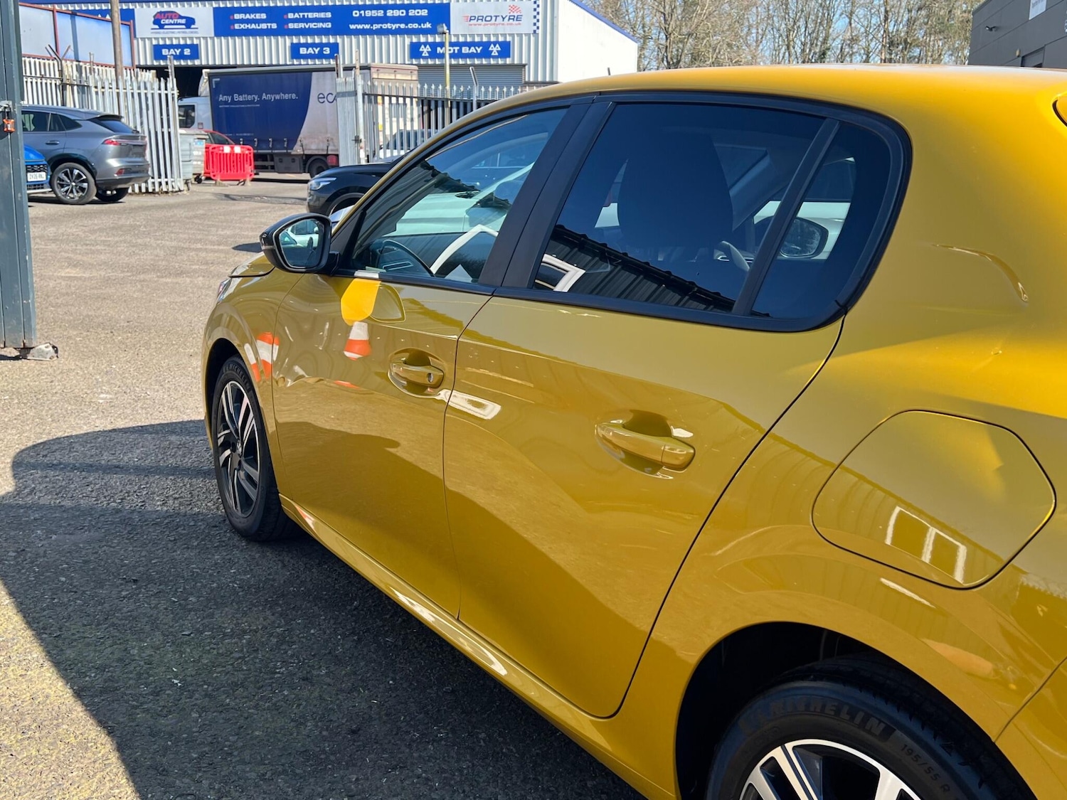 Used Peugeot 208 2023 for sale - 77993111: Photo 42