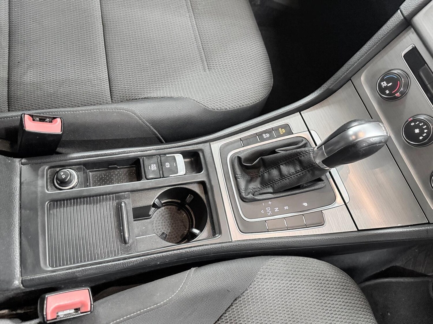 Used Volkswagen Golf 2014 for sale - 77838811: Photo 15