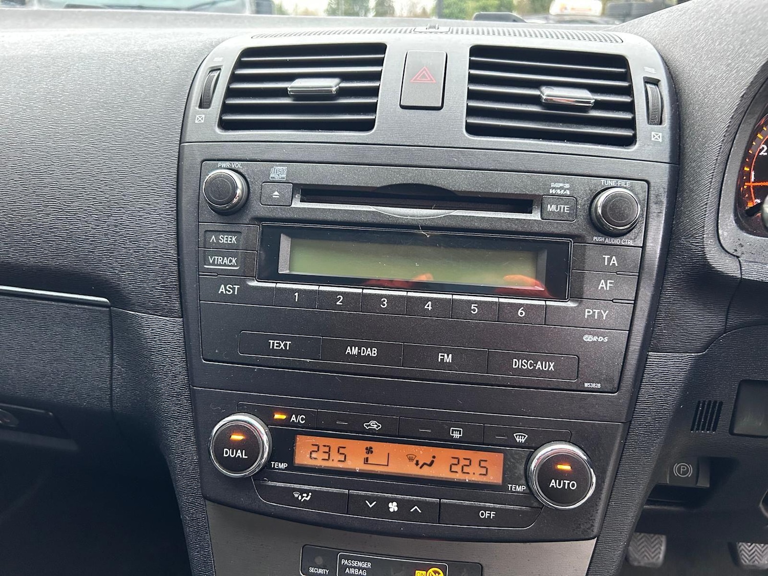 Used Toyota Avensis 2009 for sale - 77892563: Photo 17