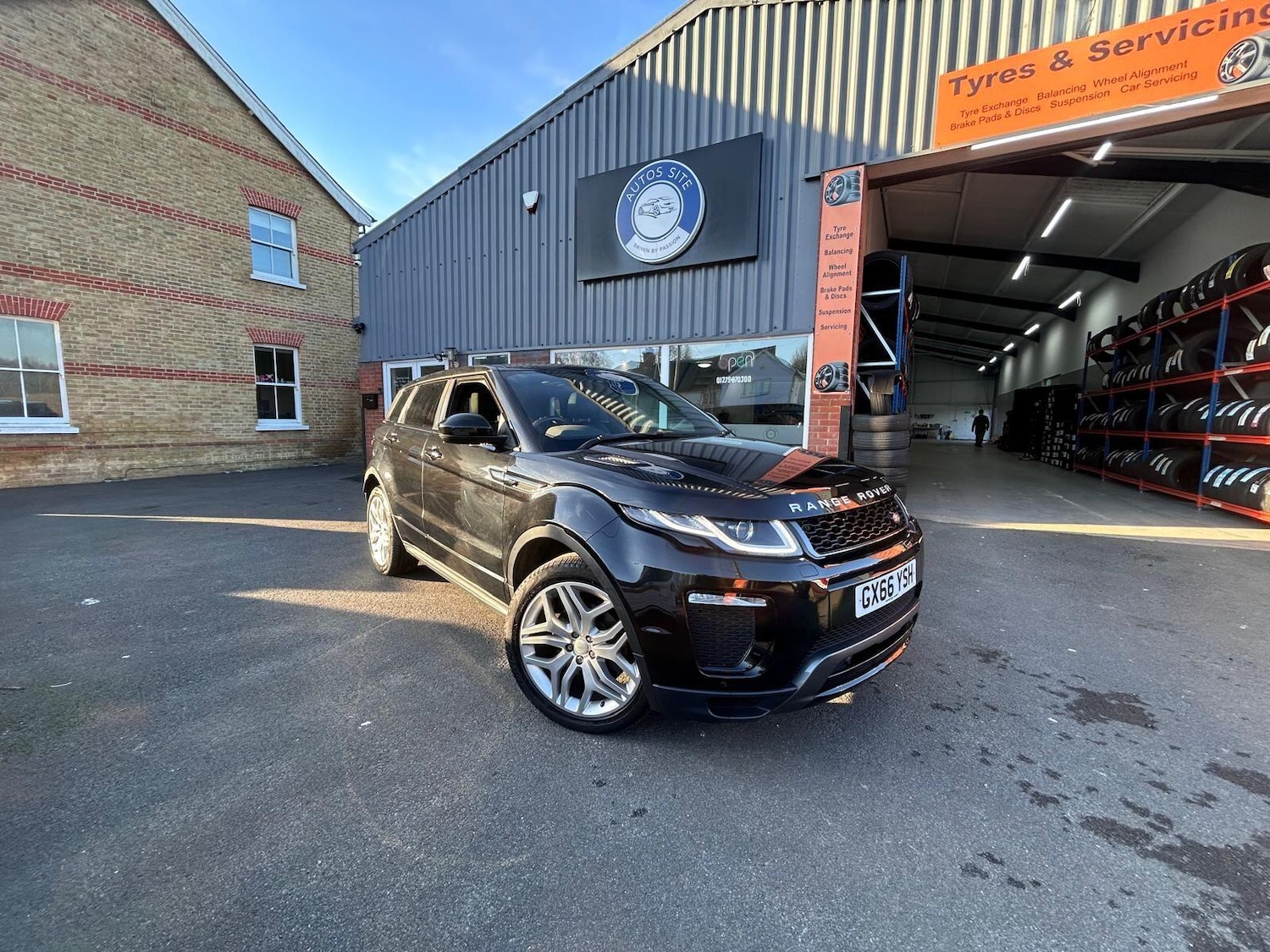 Used Land Rover Range Rover Evoque 2016 for sale - 77737102: Photo 2