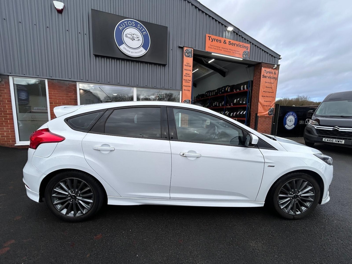 Used Ford Focus 2018 for sale - 77456440: Photo 10