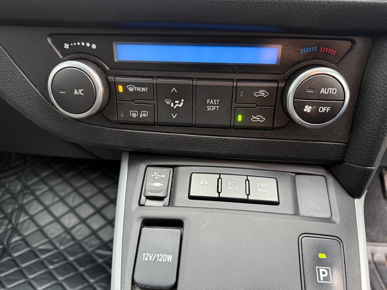 Used Toyota Auris 2015 for sale - 77456306: Photo 26