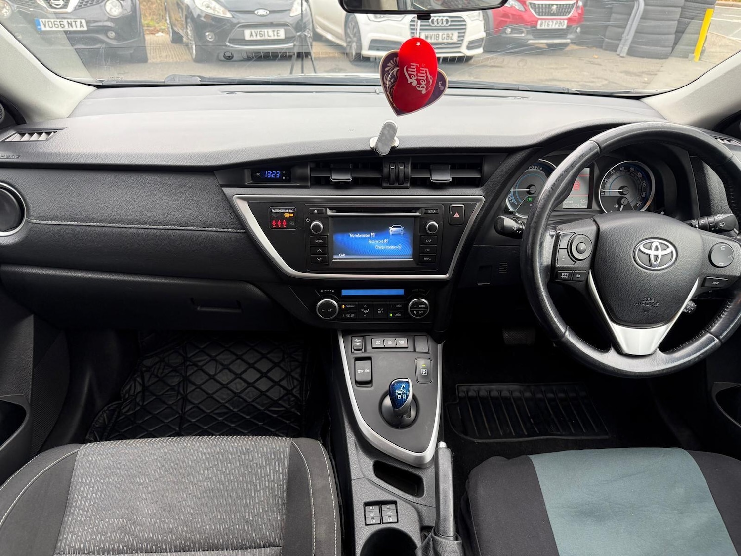 Used Toyota Auris 2015 for sale - 77456306: Photo 29