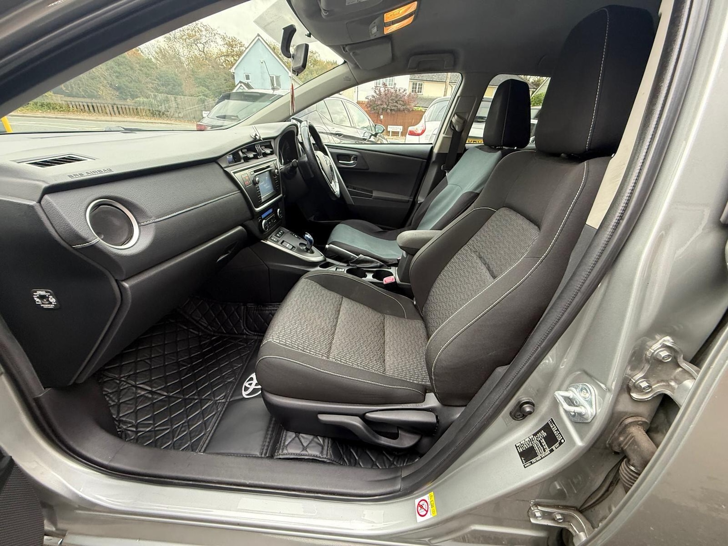 Used Toyota Auris 2015 for sale - 77456306: Photo 31