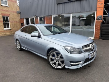 Used Mercedes-Benz C Class 2013 for sale - 77439852: Photo