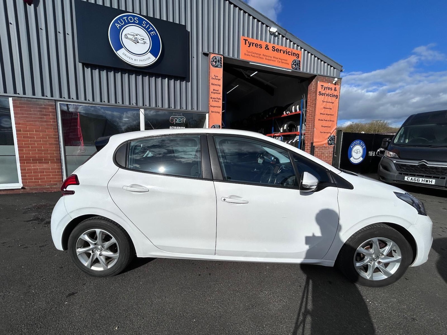 Used Peugeot 208 2016 for sale - 77839862: Photo 10