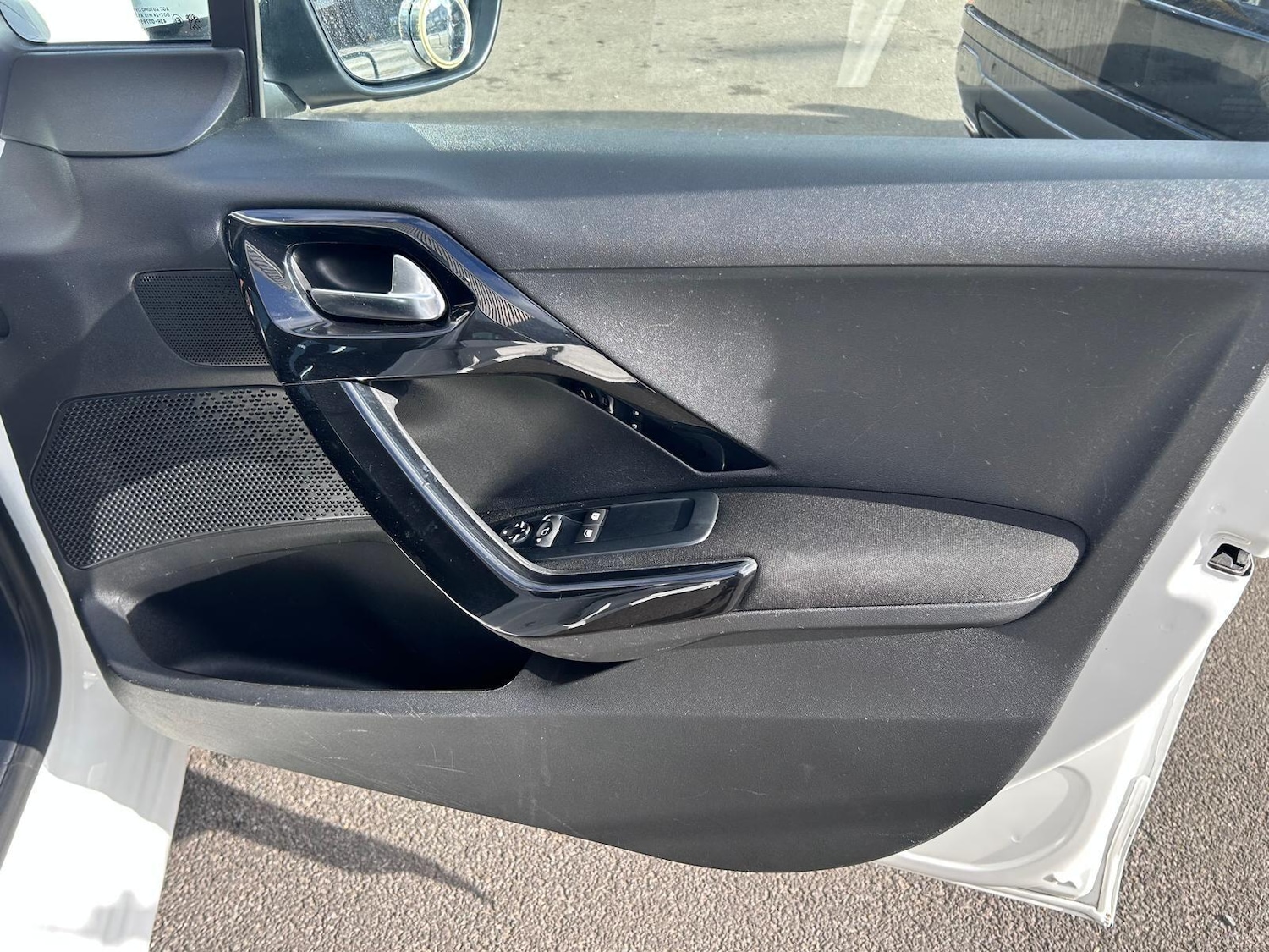 Used Peugeot 208 2016 for sale - 77839862: Photo 14