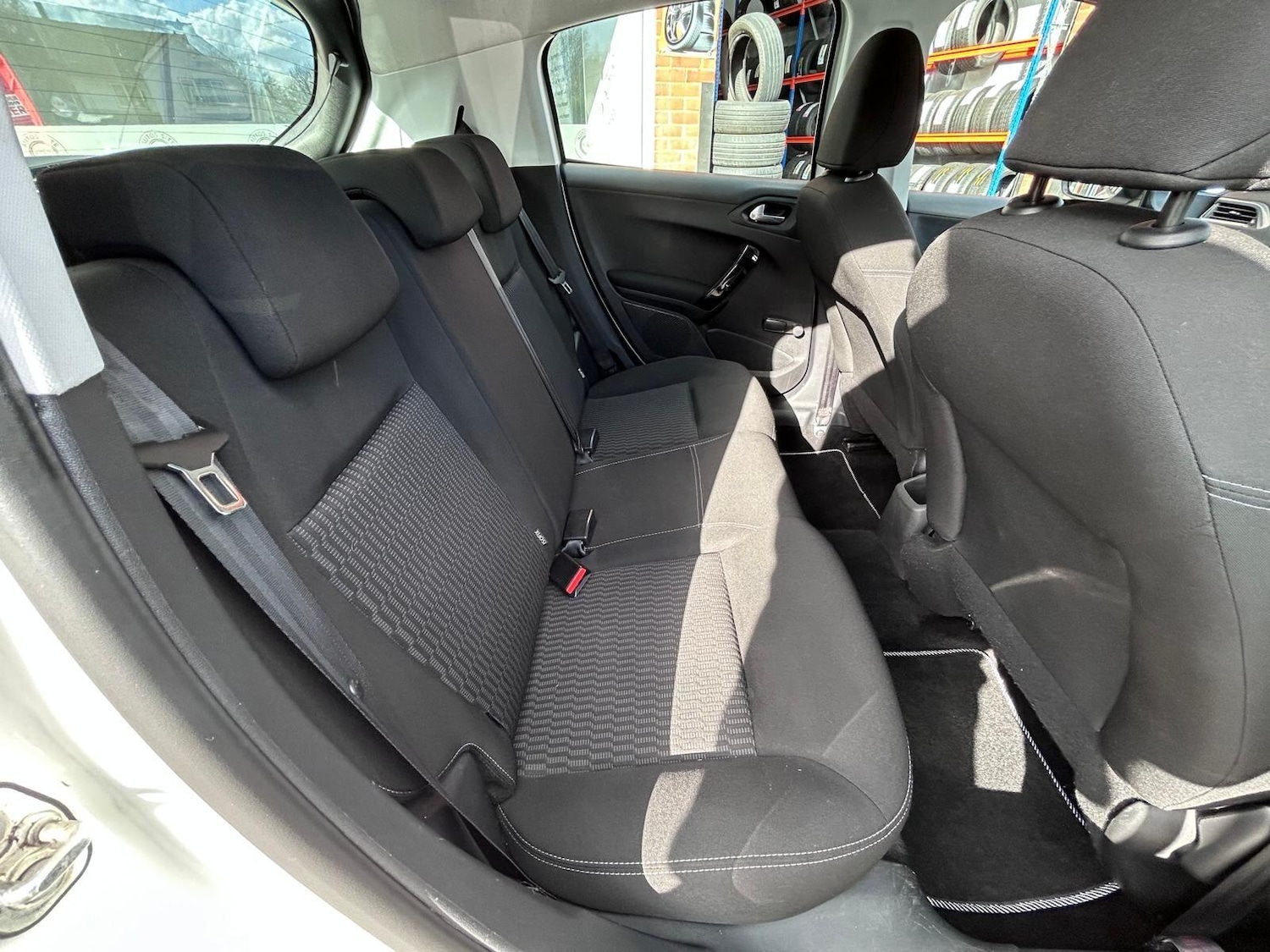 Used Peugeot 208 2016 for sale - 77839862: Photo 22