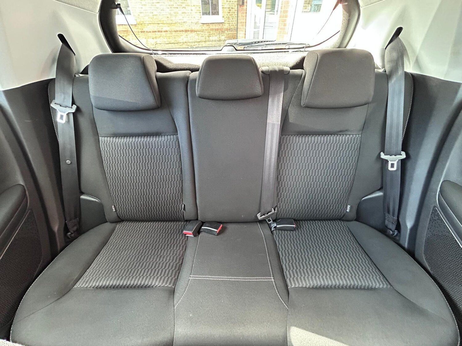 Used Peugeot 208 2016 for sale - 77839862: Photo 30