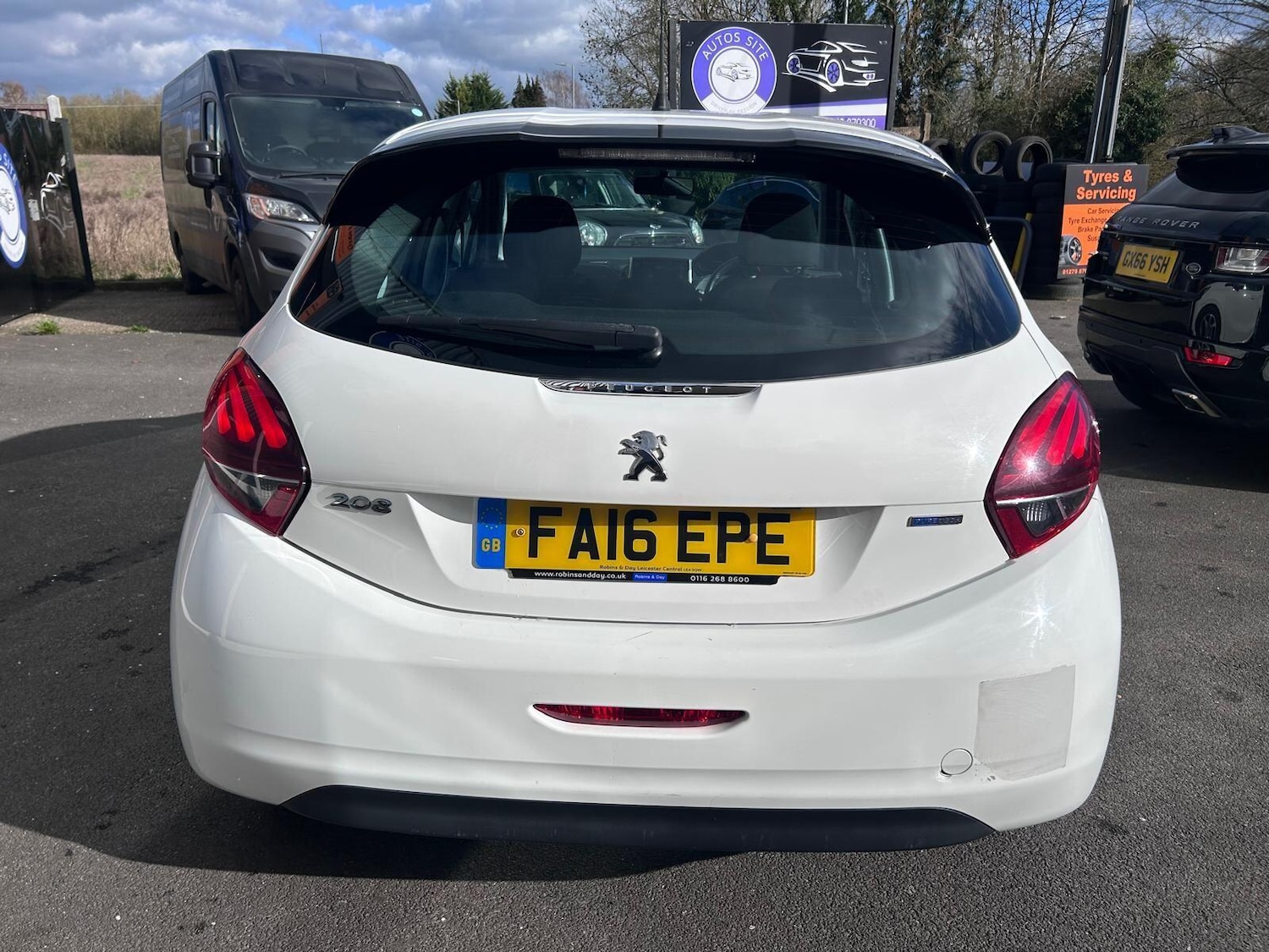 Used Peugeot 208 2016 for sale - 77839862: Photo 8