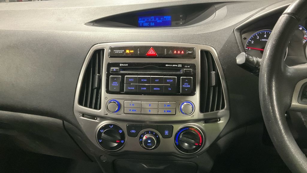 Used Hyundai i20 2013 for sale - 77451923: Photo 9