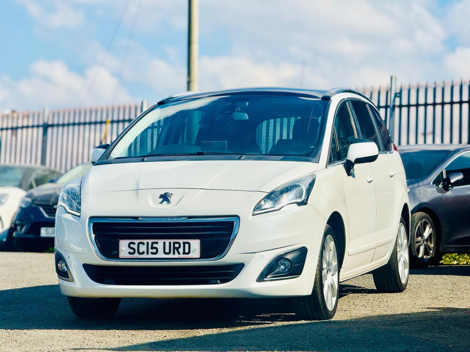 Used Peugeot 5008 2015 for sale - 76988685: Photo 10