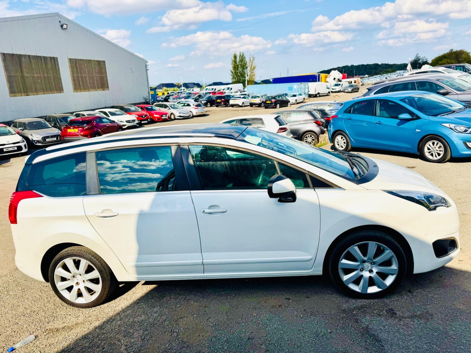 Used Peugeot 5008 2015 for sale - 76988685: Photo 15