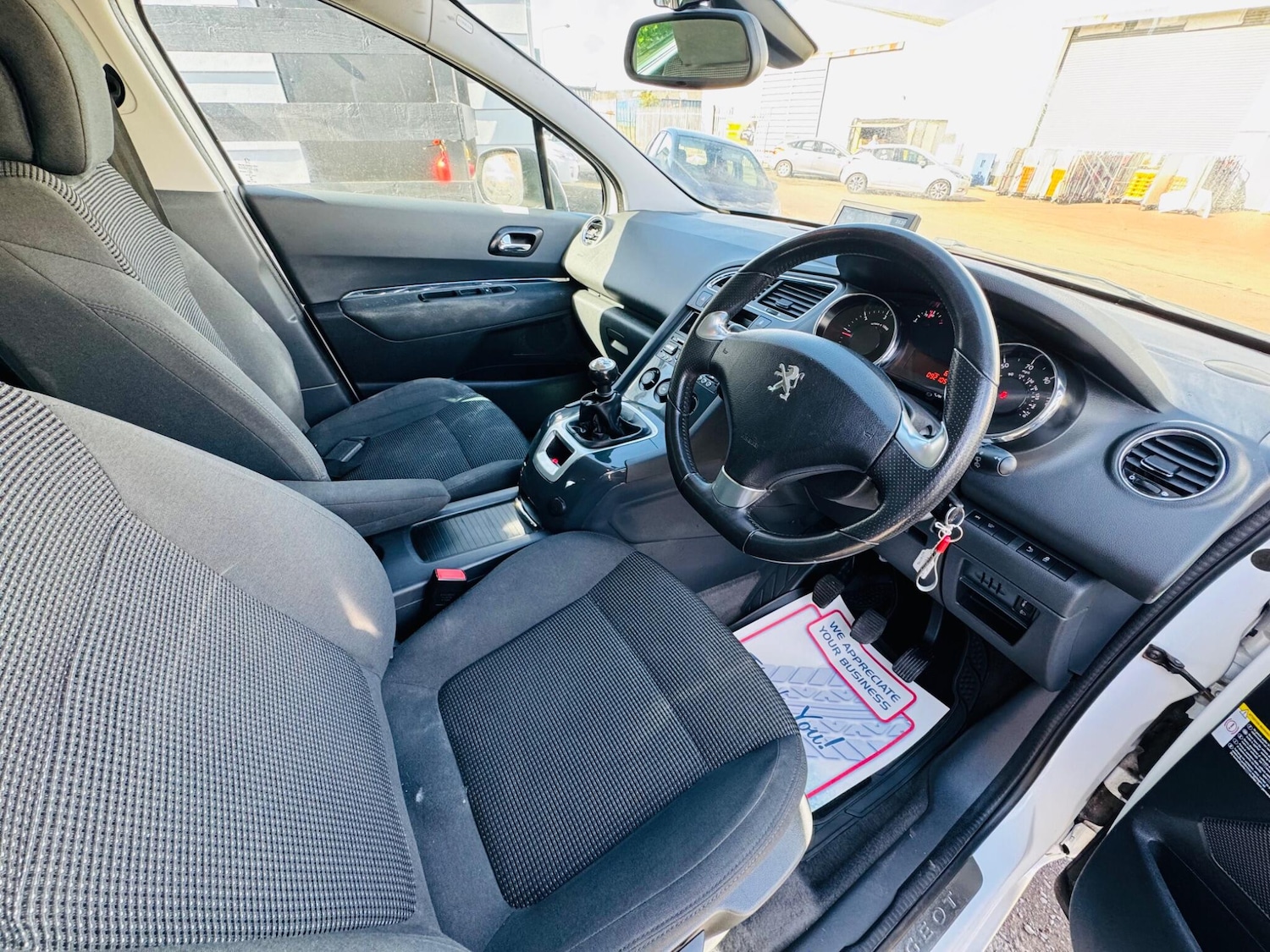 Used Peugeot 5008 2015 for sale - 76988685: Photo 21