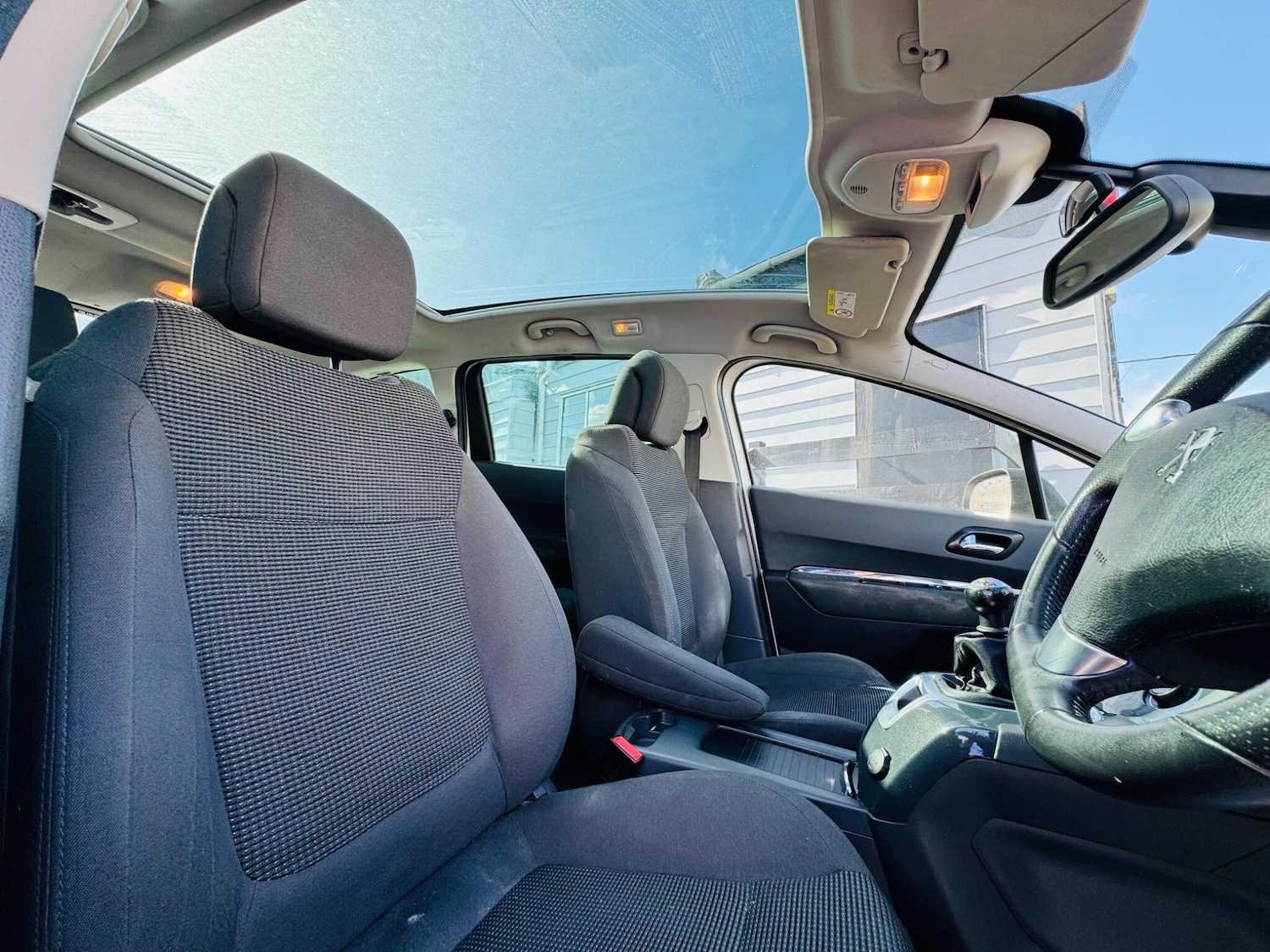 Used Peugeot 5008 2015 for sale - 76988685: Photo 32