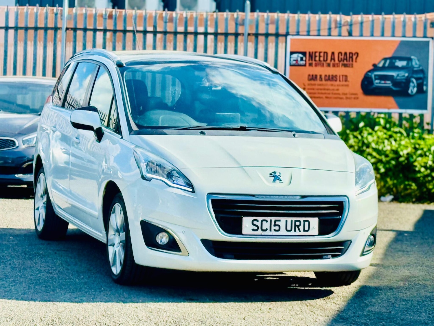 Used Peugeot 5008 2015 for sale - 76988685: Photo 8