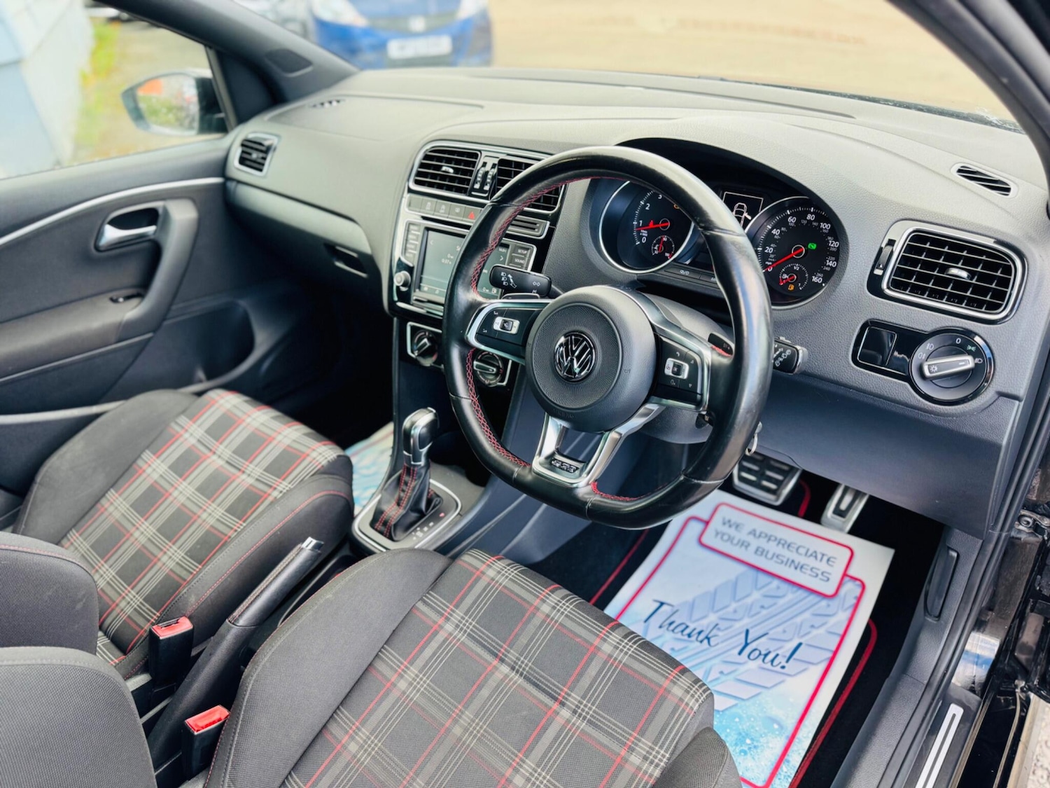 Used Volkswagen Polo 2016 for sale - 76989197: Photo 3