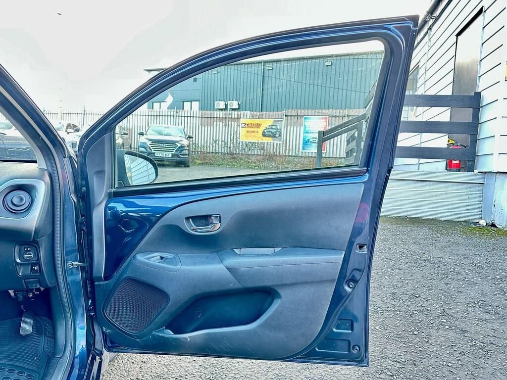 Used Toyota AYGO 2016 for sale - 77147799: Photo 18