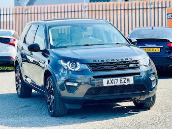 Used Land Rover Discovery Sport 2017 for sale - 75564342: Photo