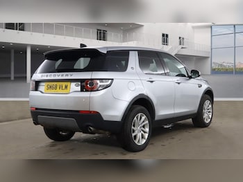 Used Land Rover Discovery Sport 2018 for sale - 78030824: Photo