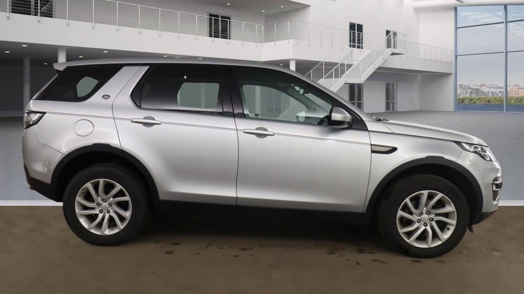 Used Land Rover Discovery Sport 2018 for sale - 78030824: Photo 5