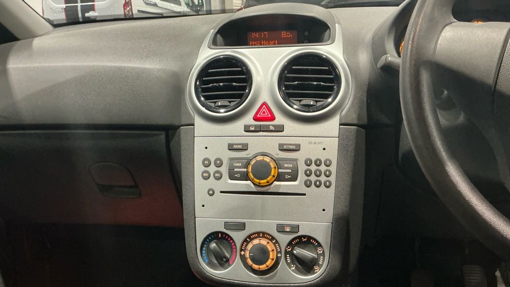 Used Vauxhall Corsa 2013 for sale - 77642821: Photo 11