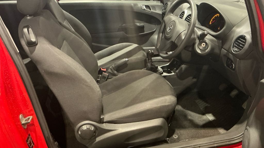 Used Vauxhall Corsa 2013 for sale - 77642821: Photo 9