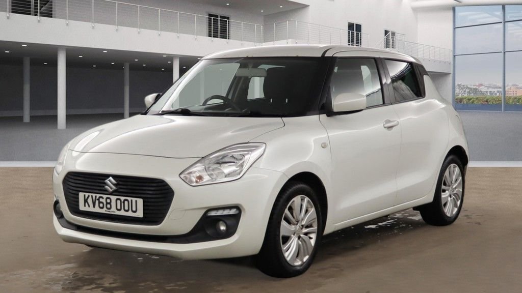 Used Suzuki Swift 2018 for sale - 77642795: Photo 2
