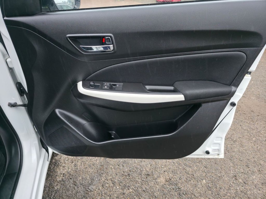 Used Suzuki Swift 2018 for sale - 77642795: Photo 30