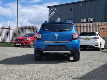 Used Dacia Sandero Stepway 2014 for sale - 79058770: Photo