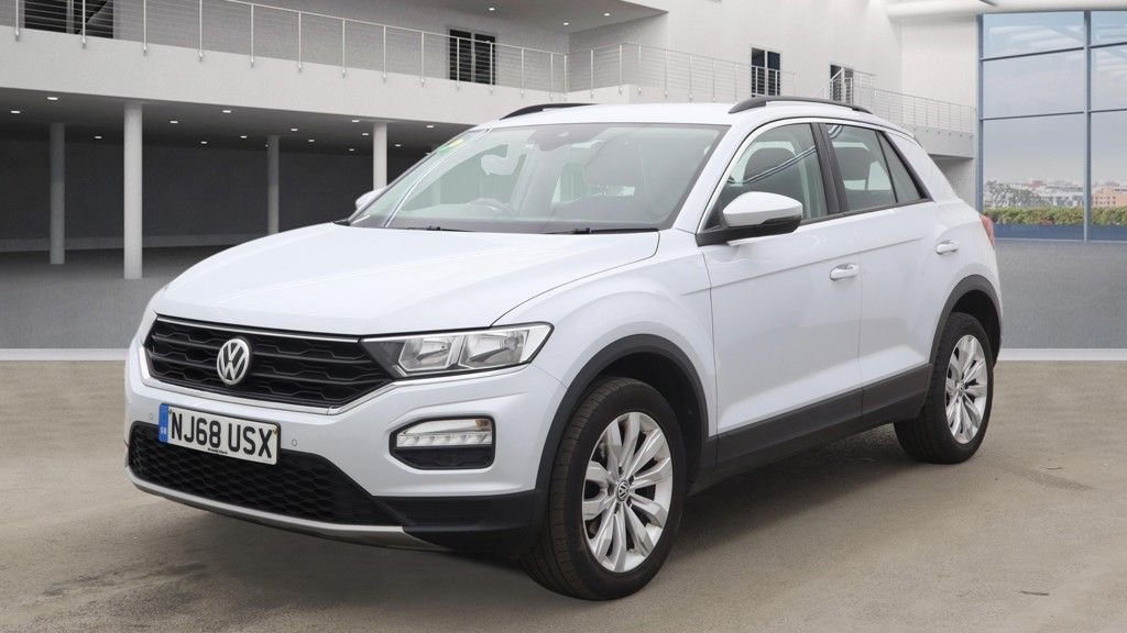 Used Volkswagen T-Roc 2018 for sale - 77621392: Photo 2