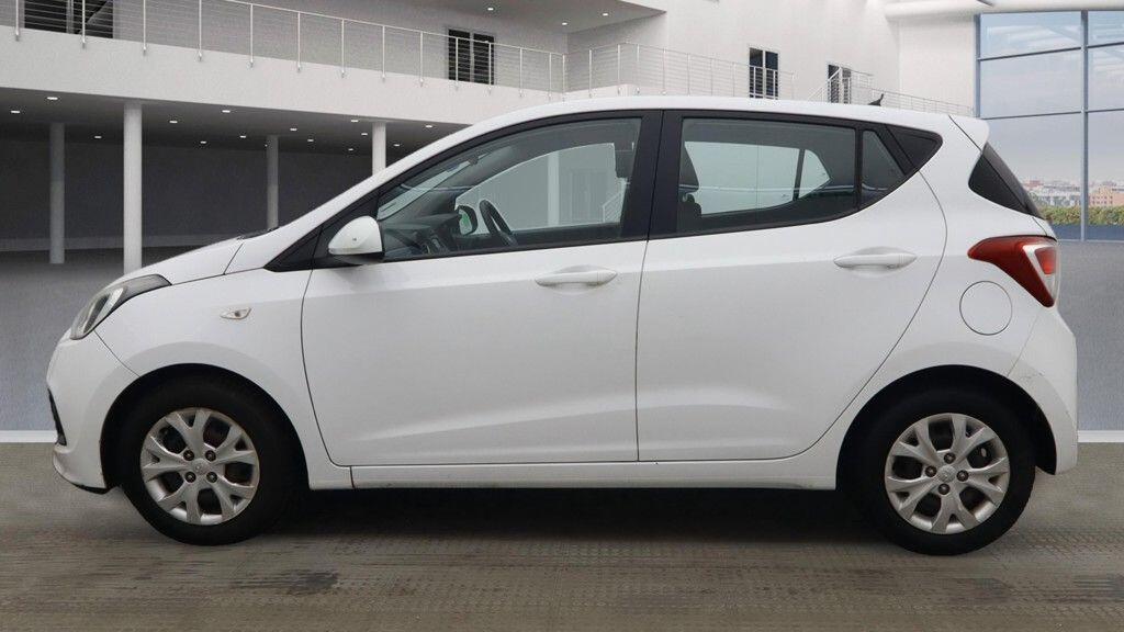Used Hyundai i10 2015 for sale - 76800999: Photo 4