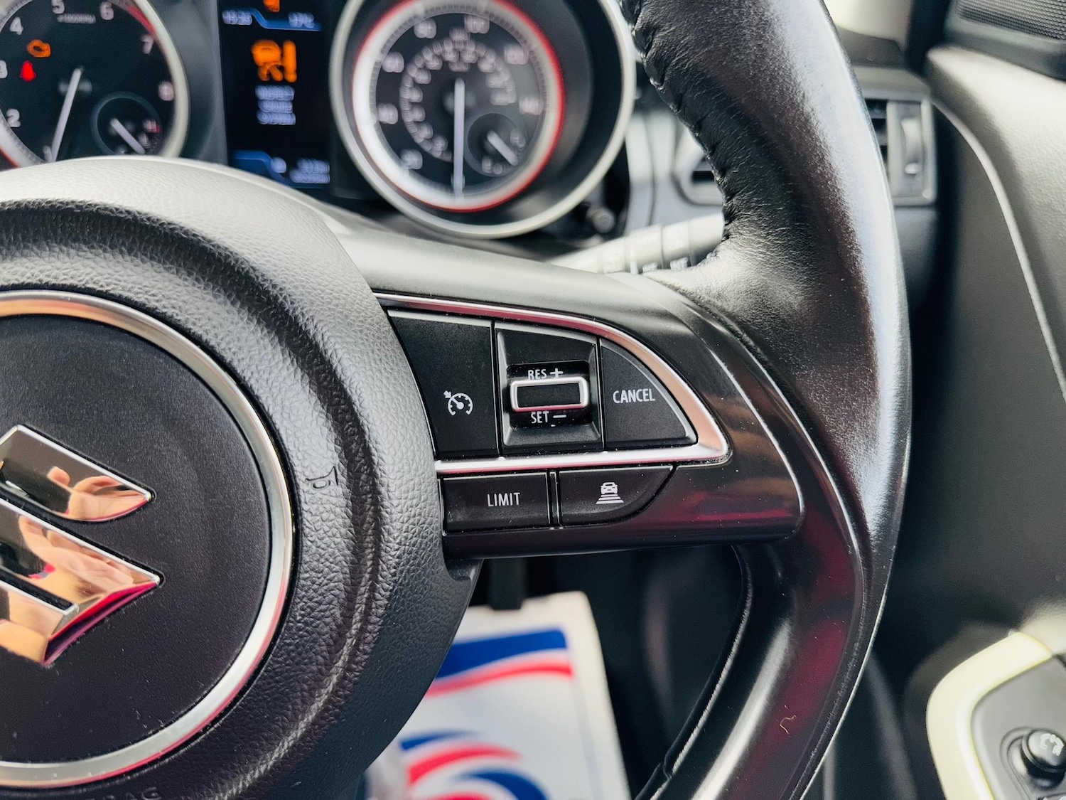 Used Suzuki Swift 2018 for sale - 76226231: Photo 30