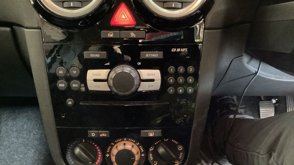 Used Vauxhall Corsa 2014 for sale - 77188858: Photo 10