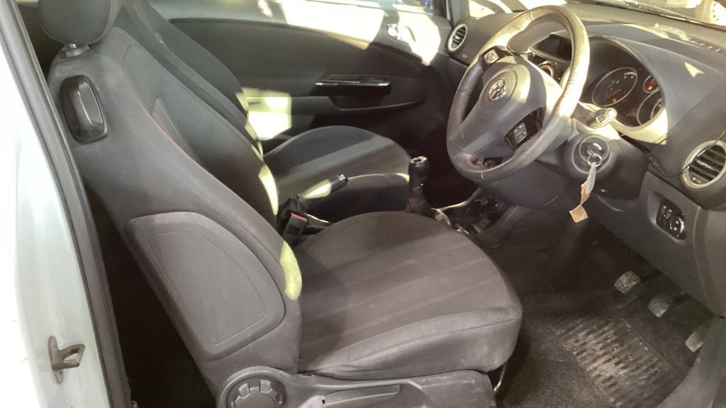 Used Vauxhall Corsa 2014 for sale - 77188858: Photo 4