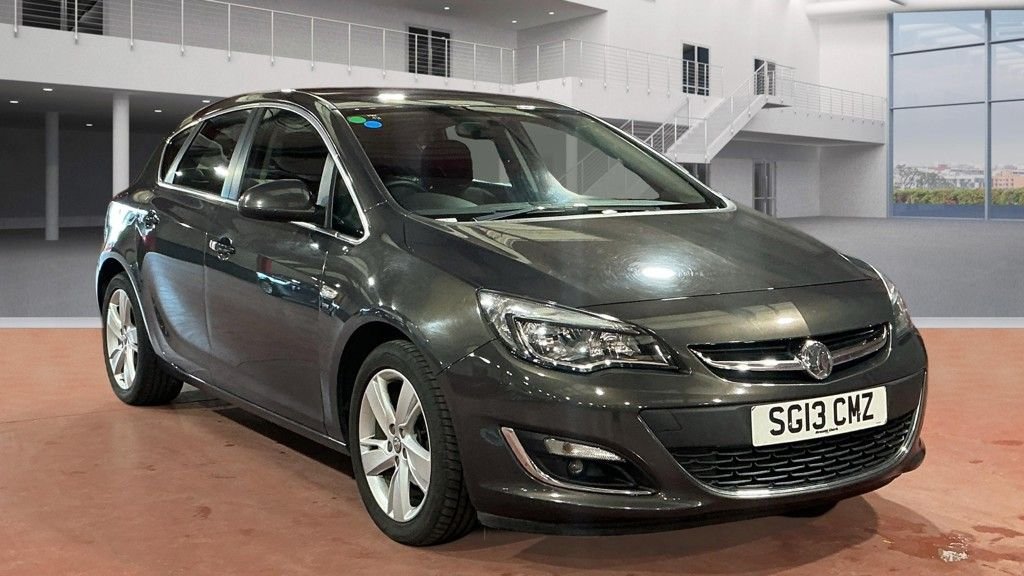 Used Vauxhall Astra 2013 for sale - 77905318: Photo 1