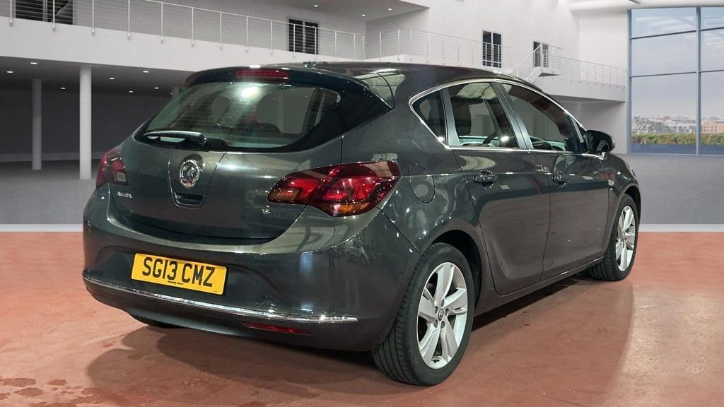 Used Vauxhall Astra 2013 for sale - 77905318: Photo 4