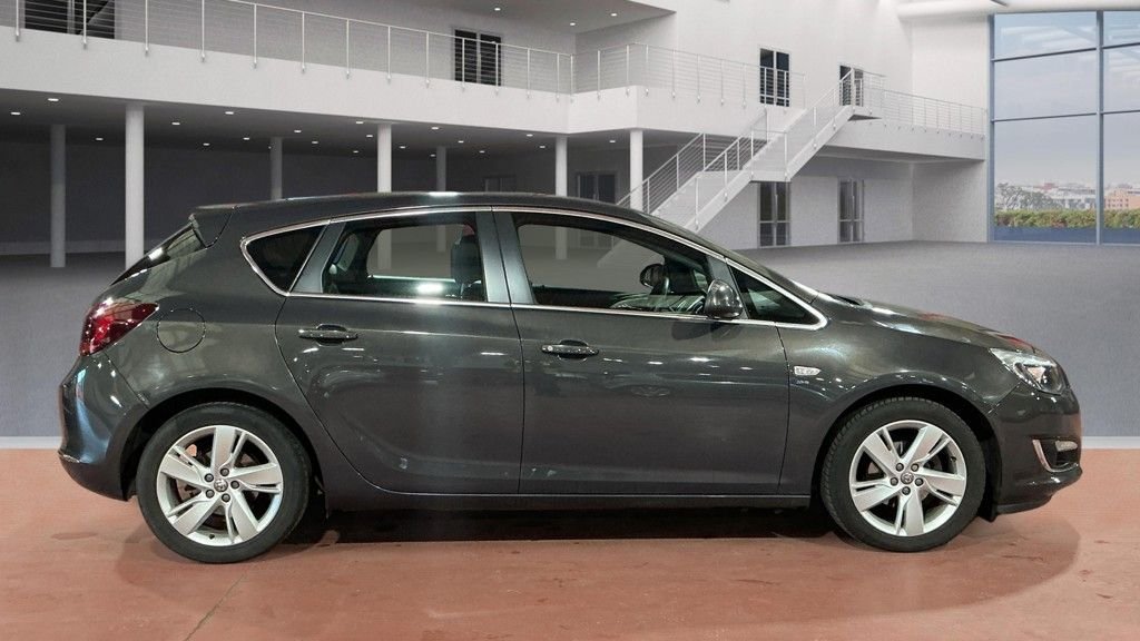 Used Vauxhall Astra 2013 for sale - 77905318: Photo 5