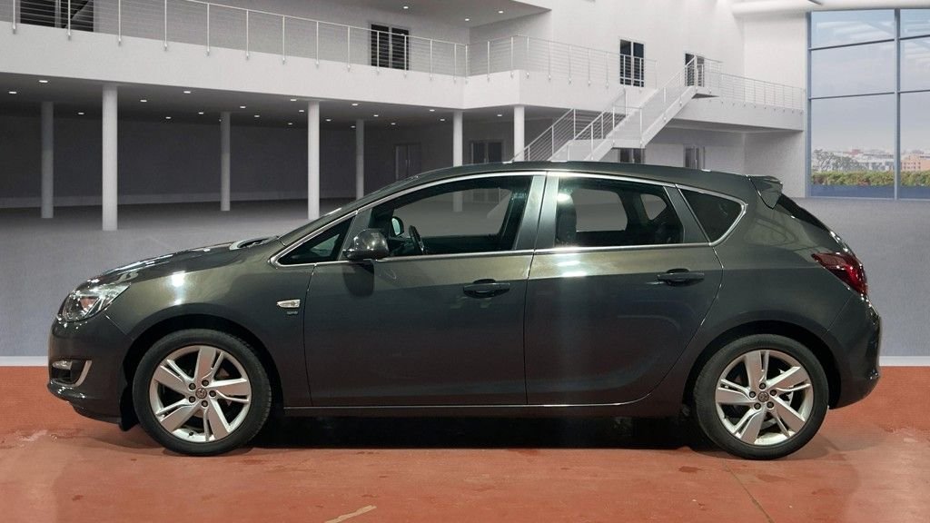 Used Vauxhall Astra 2013 for sale - 77905318: Photo 6