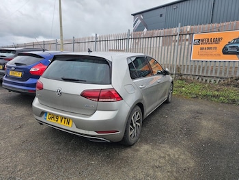 Used Volkswagen Golf 2019 for sale - 78256198: Photo