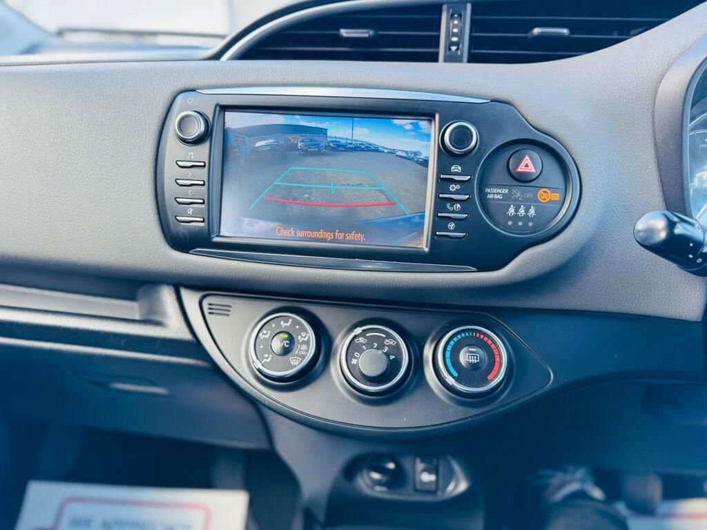 Used Toyota Yaris 2017 for sale - 77147781: Photo 11