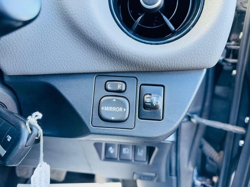 Used Toyota Yaris 2017 for sale - 77147781: Photo 18