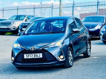 Used Toyota Yaris 2017 for sale - 77147781: Photo